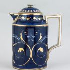 Coffee pot with lid