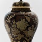 Vase with lid