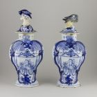 Pair of vases with lid - With pastoral scene
