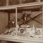 Exhibition photograph - objects of János Pauer's and Aladár Kármán's collections at the exhibition of " Amateur Collectors" of the Museum of Applied Arts 1907 (XLVI. vitrine)