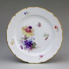 Dessert plate - decorated with a flower bouquet and a butterfly