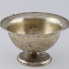 Footed bowl