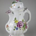 Coffee pot with lid - With 'deutsche Blumen' decoration