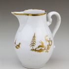 Milk jug - Decorated with a hunting scene painted with gold