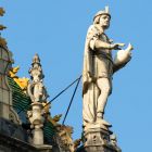 Architectural photograph - sculpture symbolizing Ceramics on the main dome, Museum of Applied Arts