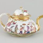 Tea pot with lid - With chinoiserie scenes