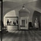 Exhibition photograph - leather cases of objects from the Esterhazy Treasury exhibited in the Nagytétény Museum in 1953, at the exhibition of "European Leather"