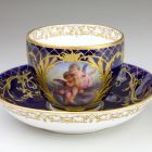 Cup and saucer - With amorini