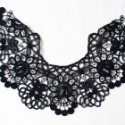 Lace collar