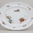 Serving platter - With chinoiserie decoration (with the so-called Koreanische Löwe pattern)