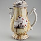 Coffee pot with lid - With trompe l'oeil cards, copper engravings and so-called faux bois (wood grain imitating) painted decoration