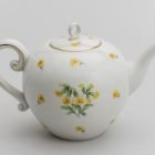 Teapot with lid (part of a set) - With yellow primroses