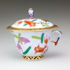 Cup with lid - With the so-called poisson (fish) pattern