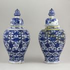 Pair of vases with lid