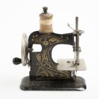 Toy sewing machine