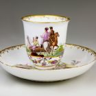 Chocolate cup and saucer - With soldiers