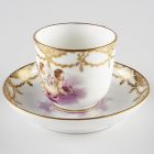 Cup and saucer - With amorini