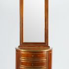 Commode with mirror