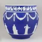 Flower pot - With the figures of the nine Muses