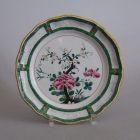 Plate - With chinoiserie decoration (with peony, cherry branch and bamboo leaves)