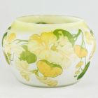 Ornamental vessel - With yellow water lilies