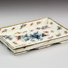 Tray - Decorated with roses and oriental flowers