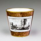 Cup - With trompe l'oeil engraving and so-called faux bois (wood grain imitating) painted decoration
