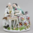 Group of statues - Couple drinking chocolate
