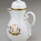 Coffee pot with lid - Decorated with a hunting scene and inscription painted with gold