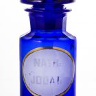 Pharmacy bottle with stopper - With the inscription "NATR: / JODAT:"