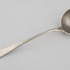 Serving spoon