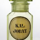 Pharmacy bottle with stopper - With the inscription "KAL: / JODAT:"